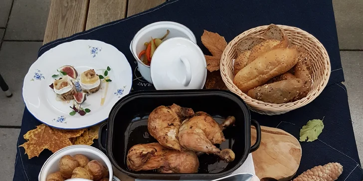 3chodové menu s konfitovaným kuřetem, kozím sýrem a hruškovým závinem