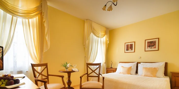 Romantický pobyt pro dva hned pod zámkem Hluboká: snídaně, skvělé menu i wellness