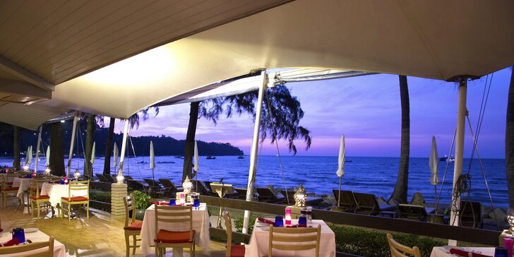 6–12 nocí v Thajsku: Krásný hotel přímo na písečné pláži, 2 bazény na Phuketu