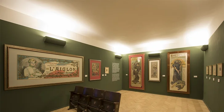 2 vstupenky na výstavu Alfonse Muchy v galerii na Staroměstském náměstí