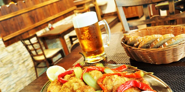500 g nebo 1 kg smažených řízků podle chuti: kuřecí, vepřové nebo mix