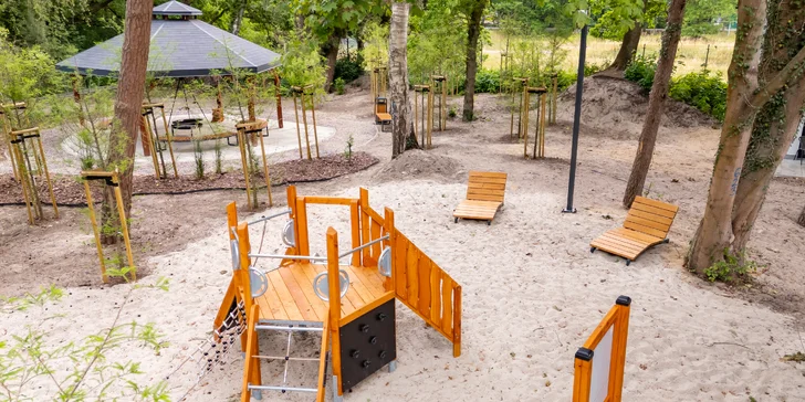 V resortu jsou nejrůznější odpočinková místa, ale i hřiště.