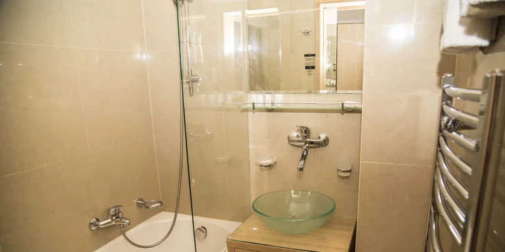 Dovolená v Harrachově: moderní hotel, relax, polopenze a spousta výletů