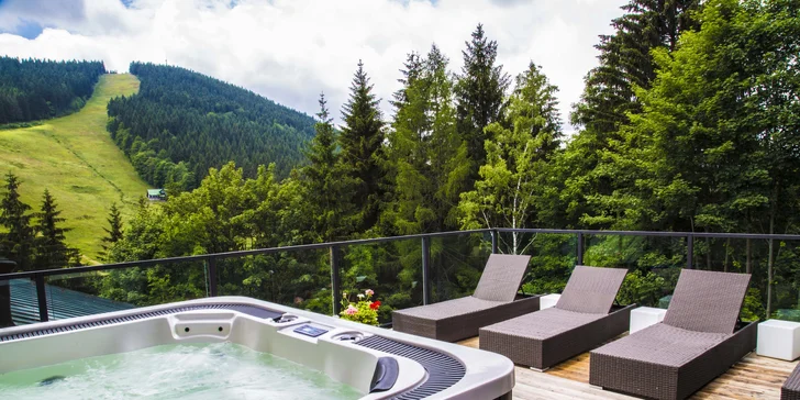 Pohodový pobyt v Harrachově: moderní hotel, relax, polopenze a spousta výletů