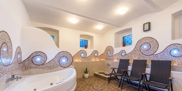 Pobyt v Jizerských horách: 3 dny se snídaní a privátním wellness a lahví vína