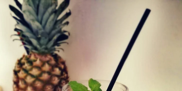 Zamlsejte si: smoothie nebo vafle s espressem či svařákem pro 2 osoby