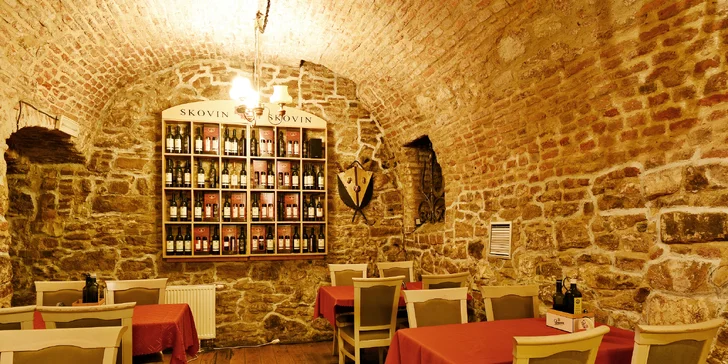 Italská dvojka: 2 pizzy plné ingrediencí a sleva na veškeré nápoje