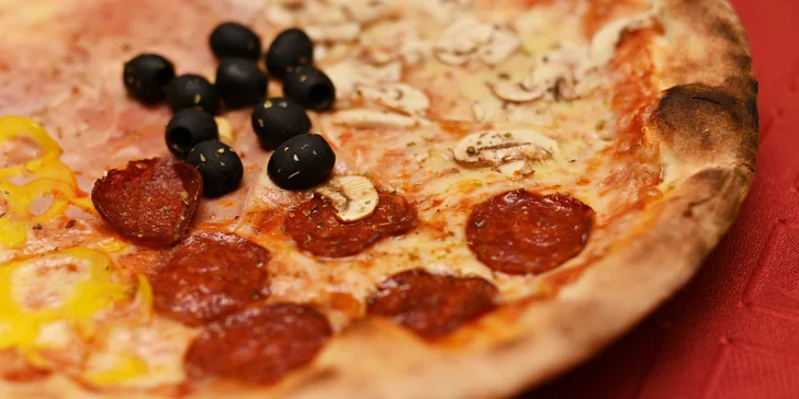 Italská dvojka: 2 pizzy plné ingrediencí a sleva na veškeré nápoje