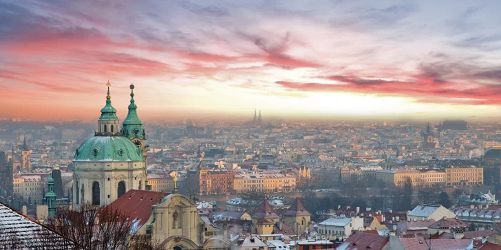 4* odpočinek v Praze pro dva s privátním bazénem a snídaní
