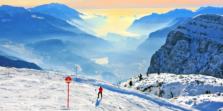 Lyžování v italských Alpách: 50 km sjezdovek a 3* hotel jen 60 m od lanovky