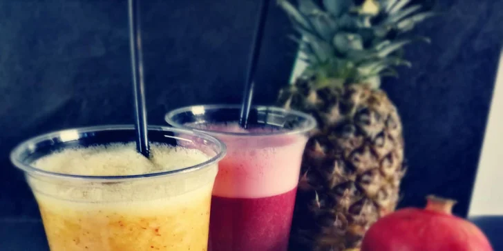 Zamlsejte si: smoothie nebo vafle s espressem či svařákem pro 2 osoby