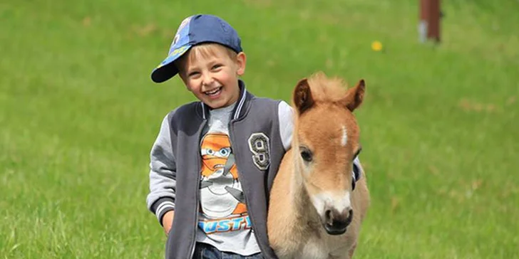 Celodenní rodinný vstup do Farmaparku Soběhrdy 1 + 1 zdarma