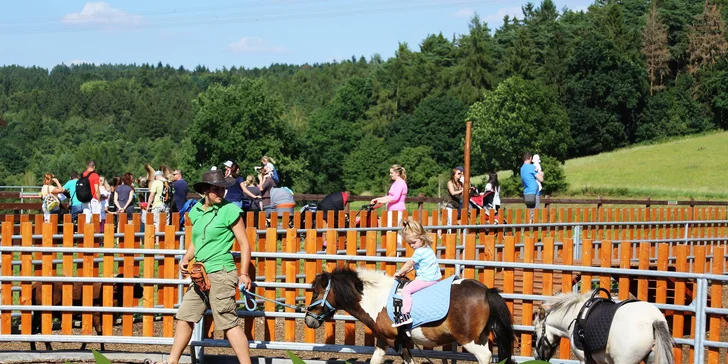 Celodenní rodinný vstup do Farmaparku Soběhrdy 1 + 1 zdarma
