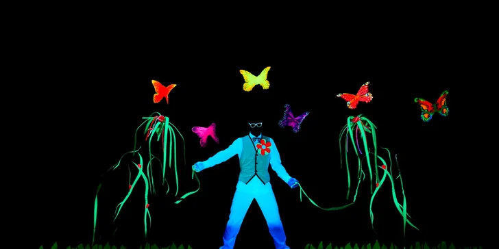 Objevte půvab tmy: vstupenka do fantastického černého divadla WOW Show
