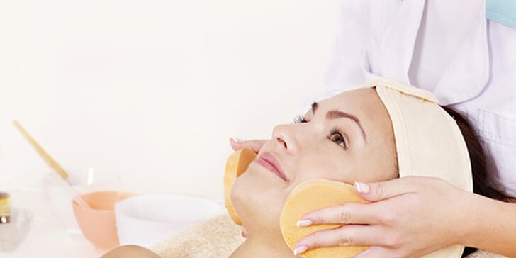 60minutová kosmetická péče včetně masáže dekoltu