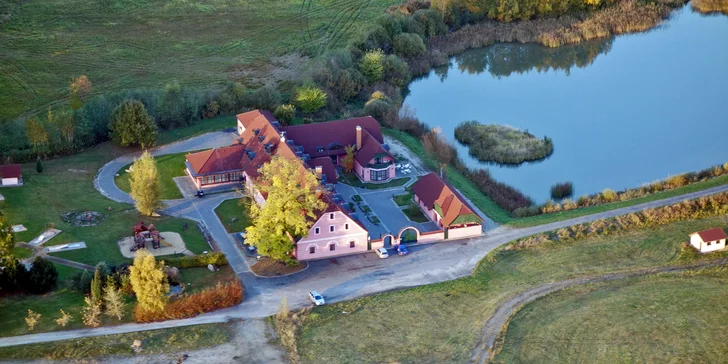 Pohodový pobyt v Jindřichově Hradci: polopenze, relax i bazén