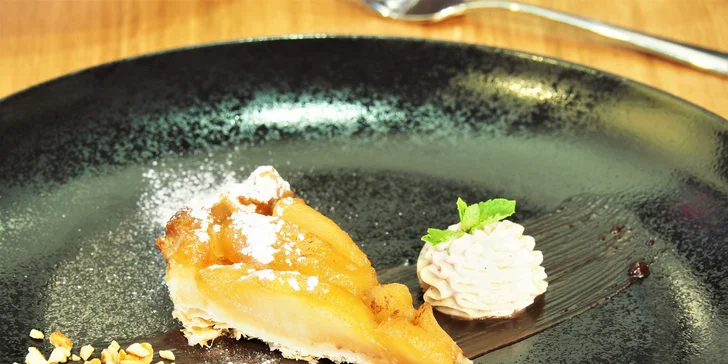 4chodové menu ve špičkové restauraci: husí paštika, hovězí steak i tarte tatin