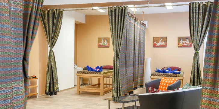 Thajské masáže v délce 90 minut: tradiční i olejová za použití bylinných sáčků