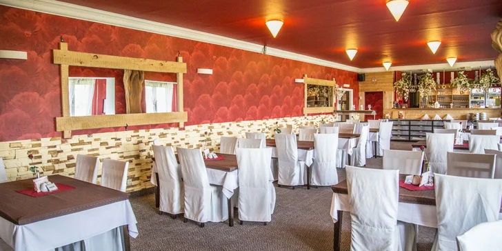 Rodinný hotel v Beskydech u sjezdovky: polopenze, vyhřívaný bazén a sauna