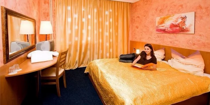 Romantický wellness pobyt v Beskydech: polopenze, vyhřívaný bazén a sauna