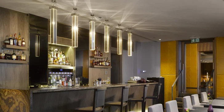 Prémiový pobyt v 5* hotelu: střešní vířivka i luxusní balíček s wellness