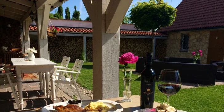 Dárkový voucher na cokoli z menu oceňované venkovské restaurace