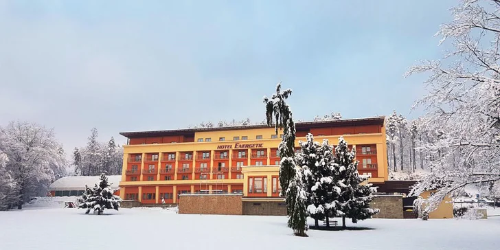4* relax v Beskydech: polopenze, wellness i rybky Garra Rufa, koupel či zábaly