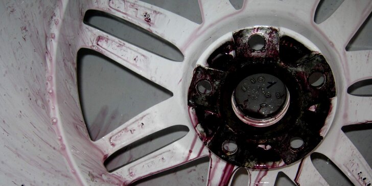 Postarejte se o auto: kompletní čištění a ochrana hliníkových disků kol