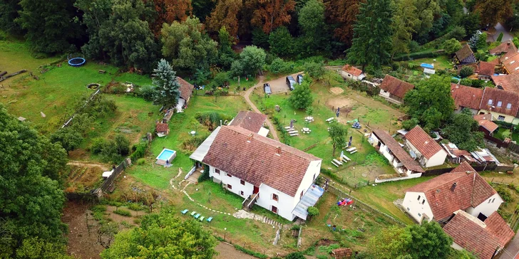 Božský klid jako u babičky: 2 noci ve skleněném apartmá, snídaně i sauna