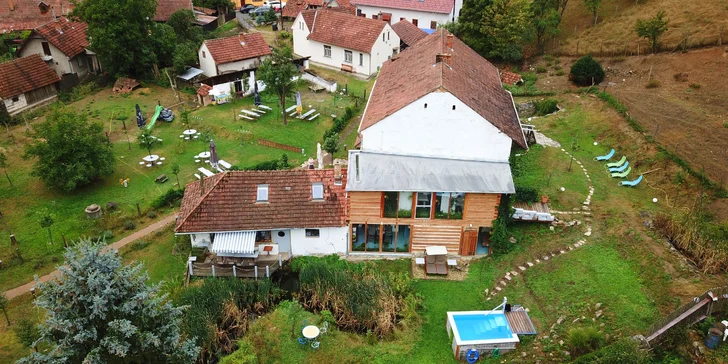 Božský klid jako u babičky: 2 noci ve skleněném apartmá, snídaně i sauna