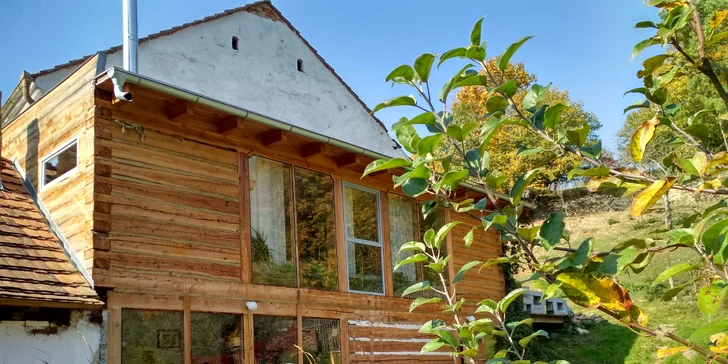 Božský klid jako u babičky: 2 noci ve skleněném apartmá, snídaně i sauna