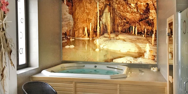 Podzimní pobyt u Macochy: moderní pokoje, privátní wellness a výlety