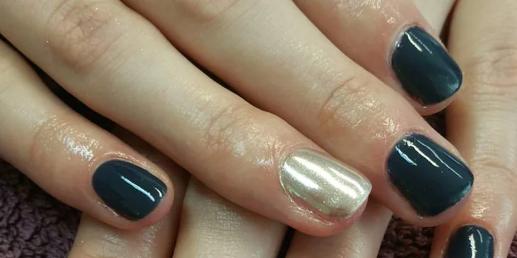 Při úpravě metodou shellac se nehty nepilují. 