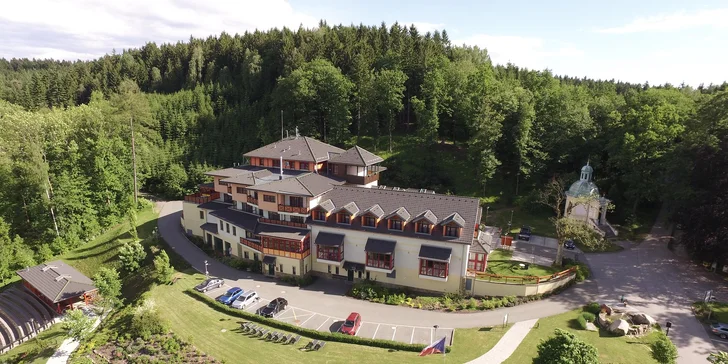 Odpočinek v Orlických horách: neomezený wellness, procedury i polopenze