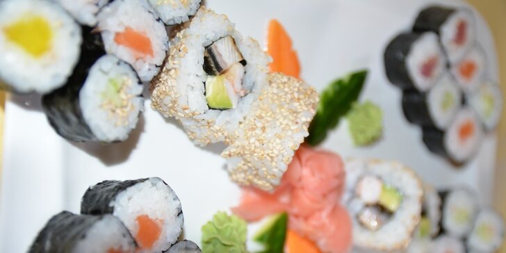 28 kousků sushi s sebou z restaurace Thai Oishi