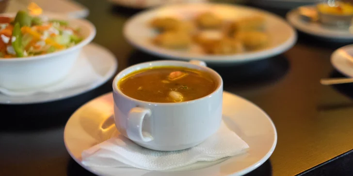 Autentické nepálské menu: masové i vegetariánské speciality pro 1 nebo 2