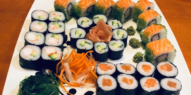 Smlsněte si na sushi: rolky s lososem, chobotnicí i vege v setech 24-44 kusů