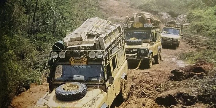 Zážitková offroad jízda: Land Rover a čtyřkolka v Armyparku Ořechov
