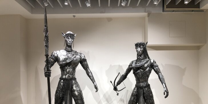 Galerie ocelových figurín: úžasný svět sci-fi, pohádek, komiksů i luxusních aut