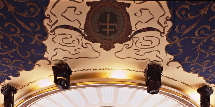 S otvorenou vstupenkou si môžete pozrieť reprízu ktorékoľvek predstavenia z aktuálneho repertoáru.