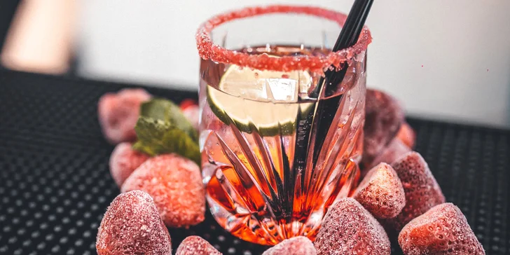 U drinků budete volit mezi The lounge drink či Gin & Tonic.
