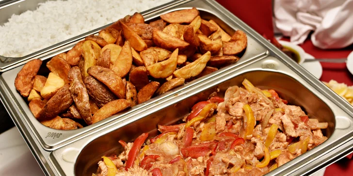 Dejte si, na co jen máte chuť: All you can eat v restauraci u Karlova mostu