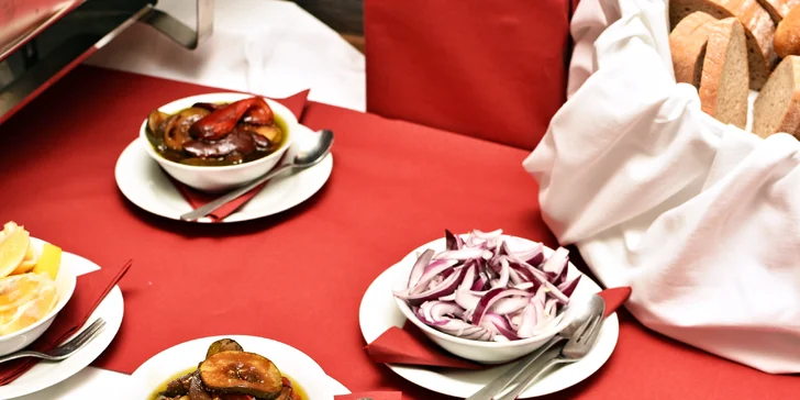 Dejte si, na co jen máte chuť: All you can eat v restauraci u Karlova mostu