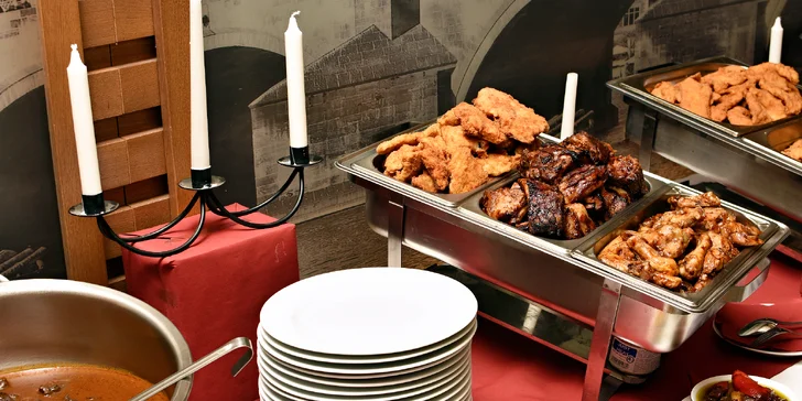 Dejte si, na co jen máte chuť: All you can eat v restauraci u Karlova mostu