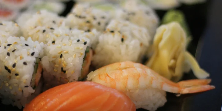 Japonsko v Ostravě: 13, 32 i 43 ks sushi s tuňákem, olihní i hřebenatkou
