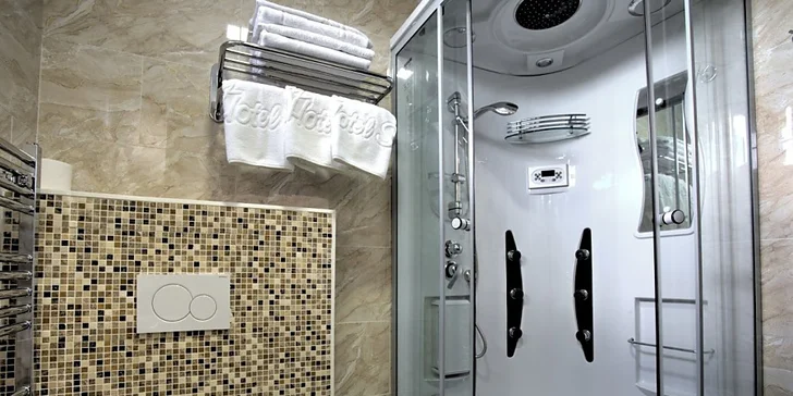 Pobyt u Slunečných jezer s bazénem, wellness i hotelovým fitness vč. stravy
