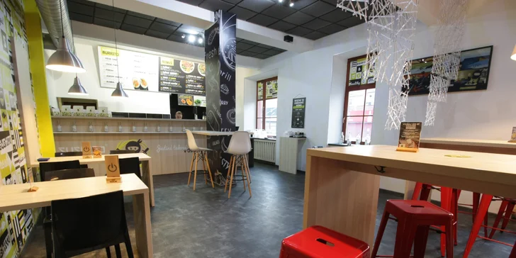 Když Japonsko miluje Mexiko: sushi burrito menu s rybou nebo krevetami