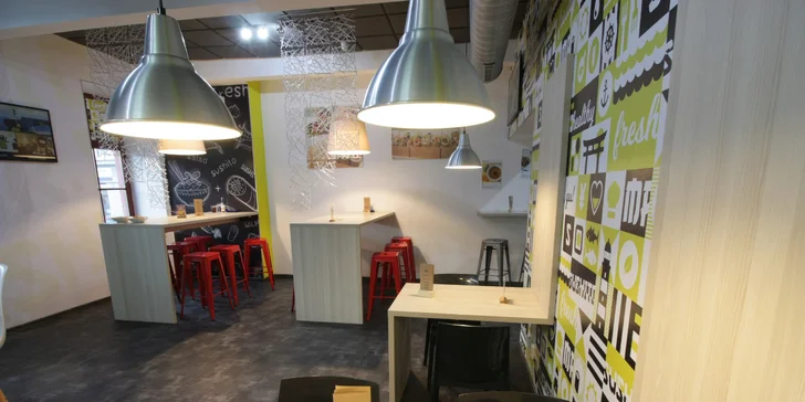Japonsko-thajské menu: kuře, krevety nebo losos a domácí limonáda