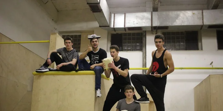 Na skok: noc plná parkrour triků s youtuberem Tarym i s přespáním v hale