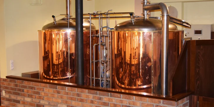 Zabijačkové menu pro 2 osoby: ovarová polévka, zabijačkový guláš i pivo